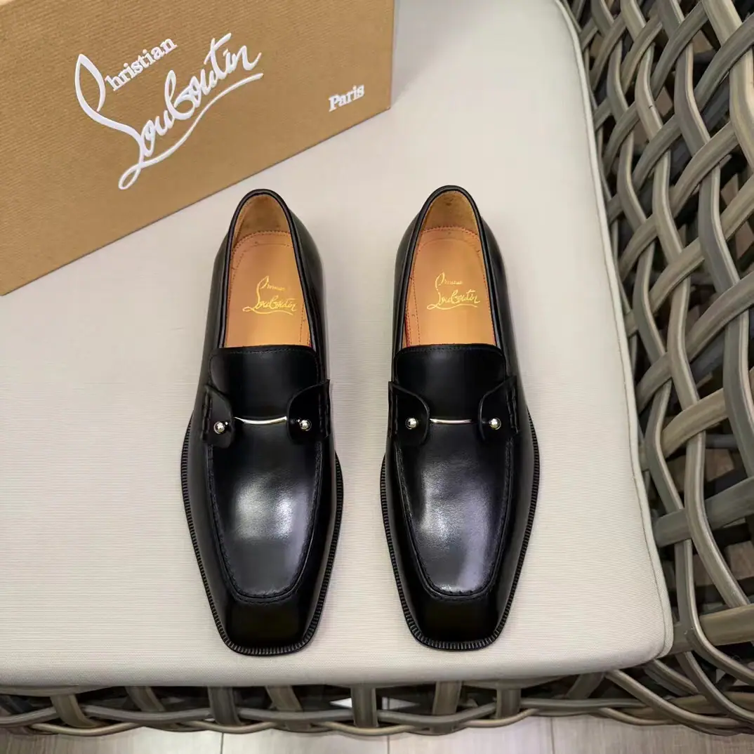 Christia*.Loubouti*🆑High-end man business leather shoes.｜Classic red shoes.｜Original import of head-level cattle skin｜Marked nail decoration｜In the skin of the watered cow.｜Italian imports of red cow skins｜High-end luxury｜It's a perfect interpretation of fashion., Sunshine., It's a style., It's for every occasion. Size: 39-44（38.45.46Do it.）