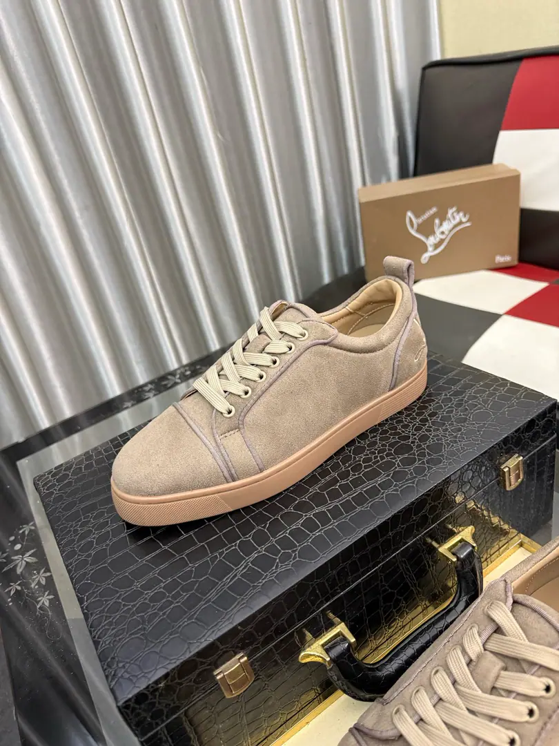 Get out of the factory.⌚️⌚️christian louboutin（CLRed bottom shoes.）Counter Series, Leisureboard shoes📢 📢 📢 The exclusives are released.🎈🎈💪Active emulsion pad foot👻The finish line.[- You're so proud of yourself.]😝The original import is really leather., Top-level originals in the leather, Original OpentpuOtsumi!, Original1:1Details, Original shoes,, Codes: 38-44