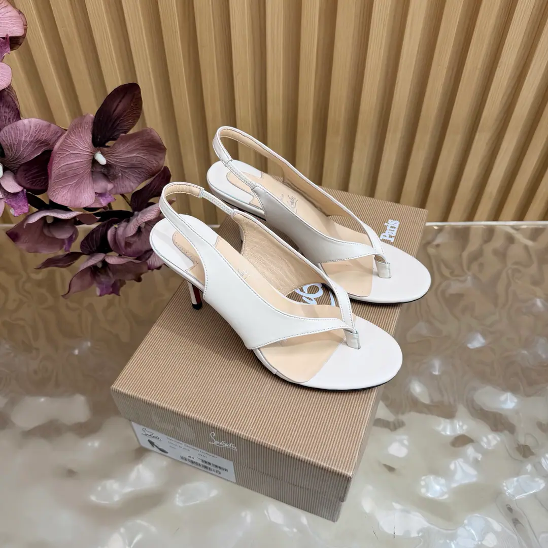 2026Spring and summer fashion show.💎High heels. CLThe red bottom forever.𝑦𝑦𝑑𝑠 𝐶ℎ𝑟𝑖𝑠𝑡𝑖𝑎𝑛 𝐿𝑜𝑢𝑏𝑜𝑢𝑡𝑖𝑛Red bottom heights. New red-dip ballet heels. There's nothing to say. It's a whole crazy thing.💋#A deadly temptation. Just tried it on the foot. Very well. Very well dressed. It's beautiful.#Red bottom shoes. - It's a very comfortable high heels. A woman's shoes must have a pair of red bottom shoes. Shoe.: Original cow skin/Goki! Uchi.: Lamb skin. He's tall.: 8cm Mail packages: CLFull original package 35-42（40-42Custom）