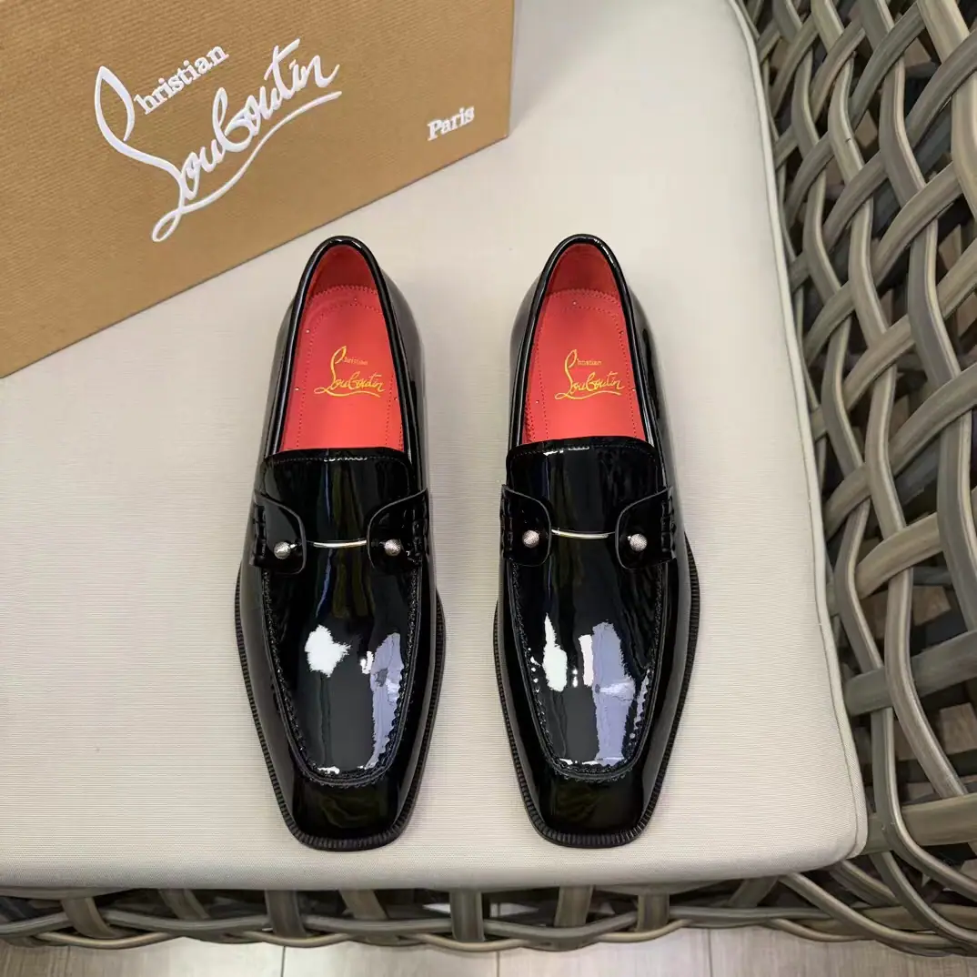 Christia*.Loubouti*🆑High-end man business leather shoes.｜Classic red shoes.｜Original import of head-level cattle skin｜Marked nail decoration｜In the skin of the watered cow.｜Italian imports of red cow skins｜High-end luxury｜It's a perfect interpretation of fashion., Sunshine., It's a style., It's for every occasion. Size: 39-44（38.45.46Do it.）