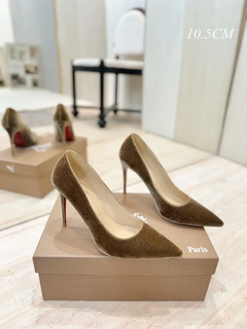 Plant price 𝐶ℎ𝑟𝑖𝑠𝑡𝑖𝑎𝑛 𝐿𝑜𝑢𝑏𝑜𝑢𝑡𝑖𝑛Red bottom heights and series.🍷🍷 velvet single shoes.（Classic.） The texture stubble is wearing the style of Baltha. It's a lot softer in the quality skin., You're a skinny man., Put on the length of the limara leg.～♪ The depths ♪, It's a good insight.! Walk, - Let's go.. Customized, ♪ The sculptor ♪ ♪ Shining the enchanted red bottom ♪, ♪ Write the fragrant romance ♪！ 【Material】 ✅Uchi.: In the sheep's skin. ✅Otsumi!: The original is really a big one. ✅Colours: 19Colour. Come to color the card. ✅Codes: 34-42 (34.40.41.42No re-election.） ✅He's tall.: 10.5cm ✅It's a flat level., 6.5-8.5cm