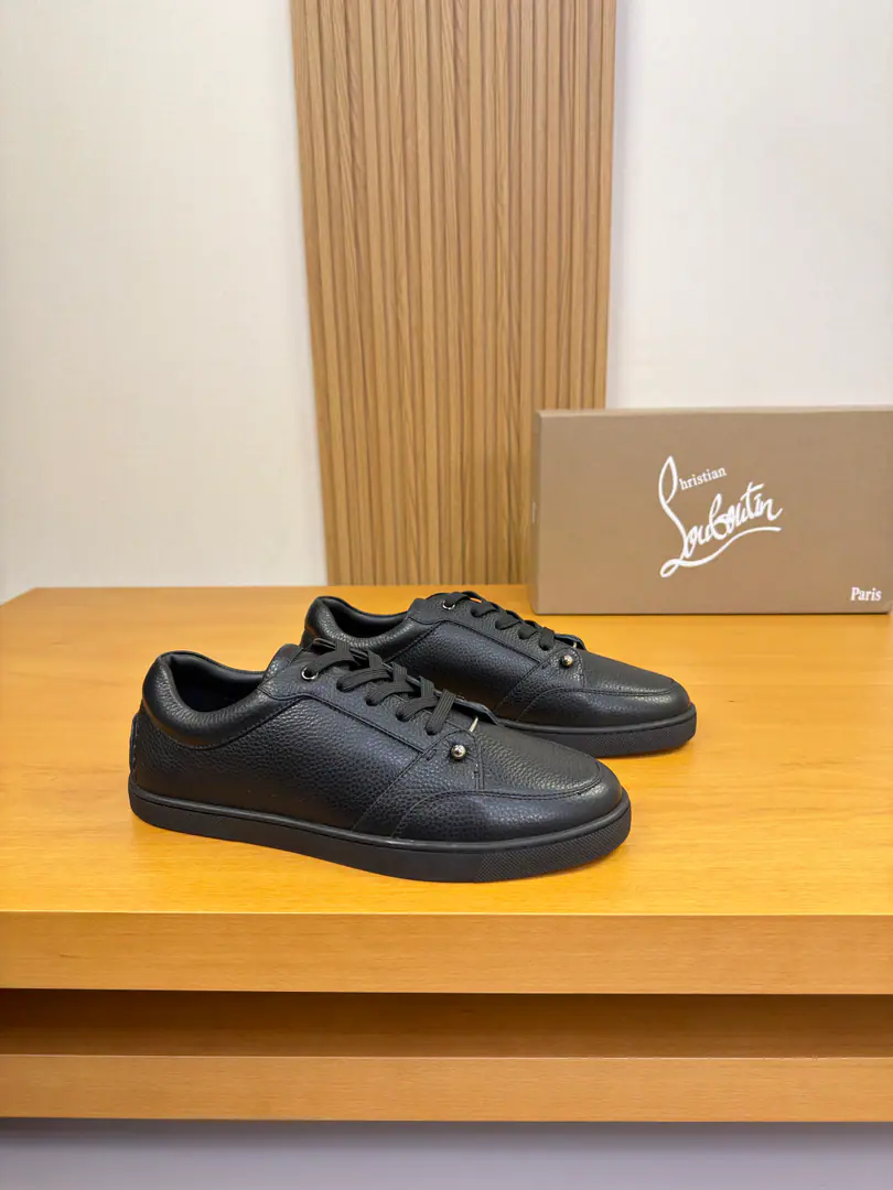 《Christian Louboutin》CLChristy. High-end quality Original List·Leisure sports shoes Shoe.: Original🔝Skin of a stale calf., Back with the manual stitching of Mark's line., Brand Metal Button Decoration Uchi.: Water-tied cow skin. Otsumi!: It's so light.TPR·Rubber. Double-coloured base Super-high-quality control.·- I'm doing a little work.: Highlight(High-end·- How expensive.·Slot) Size: 39-44（38, 45, 46, Make a reservation.)·01462