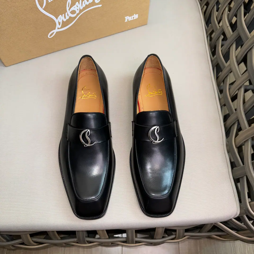 Christia*.Loubouti*🆑High-end man business leather shoes.｜Classic red shoes.｜Original import of head-level cattle skin｜Marked nail decoration｜In the skin of the watered cow.｜Italian imports of red cow skins｜High-end luxury｜It's a perfect interpretation of fashion., Sunshine., It's a style., It's for every occasion. Size: 39-44（38.45.46Do it.）