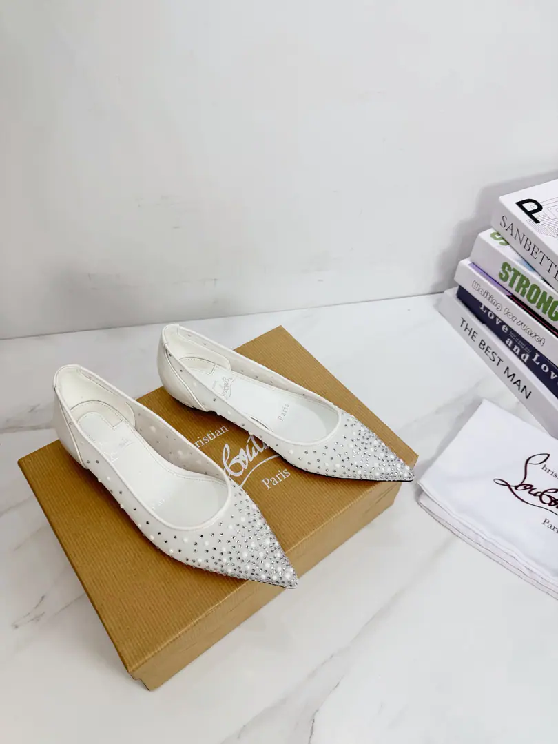 Get out of the factory. ChristianLouboutin/Lupertin. CLRed bottom shoes. The Spring and Summer series is on the show., I'm not sure I'm gonna be able to do that., ♪ To rejuvenate the city ♪. A silver interlock and a fine ankle-diped glass on a fine fashion.💎. 1⃣️Fabulous.: Import a silk net. 2⃣️Uchi.: Imported a parchment. Super soft and delicate. 3⃣️Otsumi!: Import the original Italian original colored leather He's tall.2.0 4⃣️Codes: 35One.39(40.41.42.Custom)