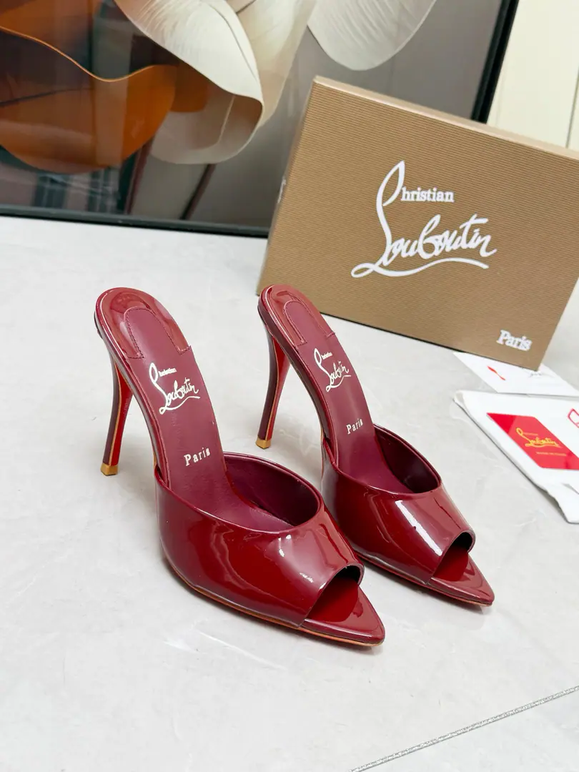 Get out of the factory. ChristianLouboutin/Lupertin. CLRed bottom shoes. The Spring and Summer series is on the show., I'm not sure I'm gonna be able to do that., ♪ To rejuvenate the city ♪. A silver interlock and a fine ankle-diped glass on a fine fashion.💎. 1⃣️Fabulous.: Import paints 2⃣️Uchi.: Imported a parchment. Super soft and delicate. 3⃣️Otsumi!: Import the original Italian original colored leather He's tall.10.5 4⃣️Codes: 35One.39(40.41.42.Custom)