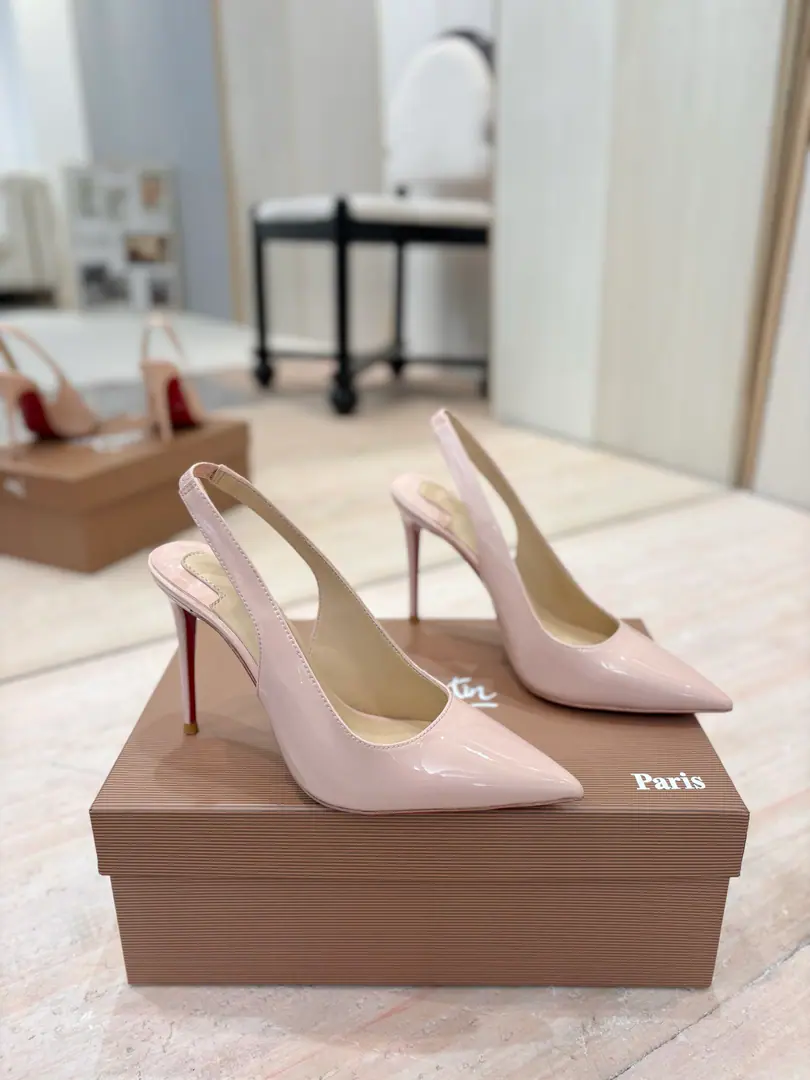 Plant price 𝐶ℎ𝑟𝑖𝑠𝑡𝑖𝑎𝑛 𝐿𝑜𝑢𝑏𝑜𝑢𝑡𝑖𝑛Red bottom heights and series.🍷🍷 The back empty sandals.（Classic.） The texture stubble is wearing the style of Baltha. It's a lot softer in the quality skin., You're a skinny man., Put on the length of the limara leg.～♪ The depths ♪, It's a good insight.! Walk, - Let's go.. Customized, ♪ The sculptor ♪ The bright face brings bright light.,. ♪ Shining the enchanted red bottom ♪, ♪ Write the fragrant romance ♪！ 【Material】 ✅Uchi.: In the sheep's skin. ✅Otsumi!: The original is really a big one. ✅Colours: 11Colour. Come to color the card. ✅Codes: 34-42 (34.40.41.42No re-election.） ✅He's tall.: 10.5cm