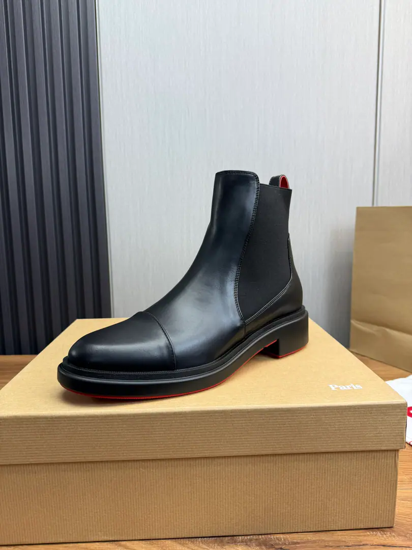 Plant CL Red bottom boots.🆑1:1Original Open.Synchronise update of the network～ Christian* Louboutin, The shoe is imported into the skin of the cow.+In the skin of the watered cow., Original thick red bottom, Slipperproof.⬆️ Full cabinet packing🎁39-45（45.46Make a no-refund order.）