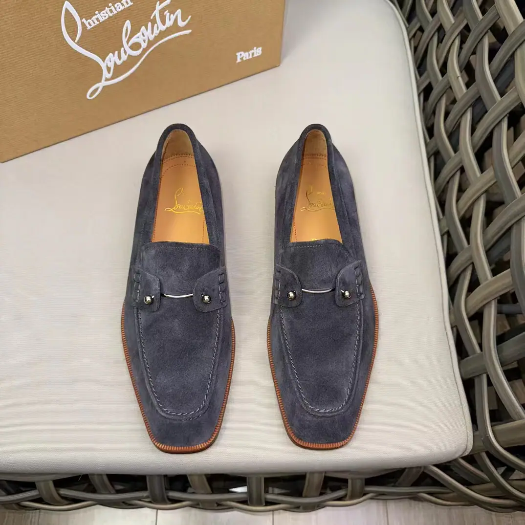 Christia*.Loubouti*🆑High-end man business leather shoes.｜Classic red shoes.｜Original import of head-level cattle skin｜Marked nail decoration｜In the skin of the watered cow.｜Italian imports of red cow skins｜High-end luxury｜It's a perfect interpretation of fashion., Sunshine., It's a style., It's for every occasion. Size: 39-44（38.45.46Do it.）