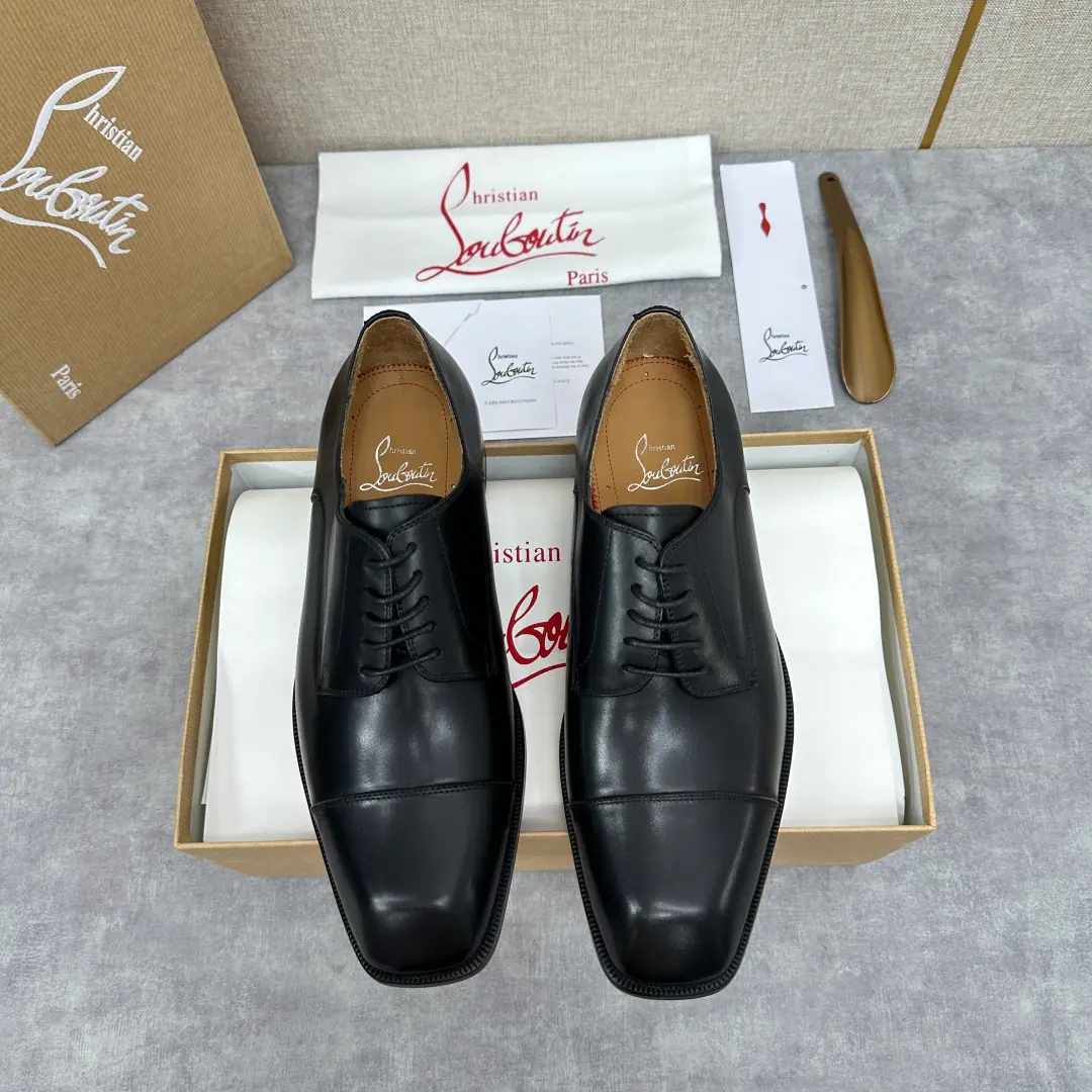 💋💍 CL New shoes. Christia* Loubouti* Red bottom shoes. The latest launch of the Oxford Shoes. Using imported cattle skin Three-section design The shoeheads are covered with metal nails. Signal Red Bottom, A very personal shoe. In the original cow skin. The original Italian is a very big one.. - Fine work. ♪ And bring you the luxury ♪ ♪ The stale strategist is the one that stands ♪, Mini-strings add a personal detail., Classic styles coexist with fine details., It's a very good feeling.. Standard leather shoe code number: 39～44# （38.45.46🉑️Do it.）