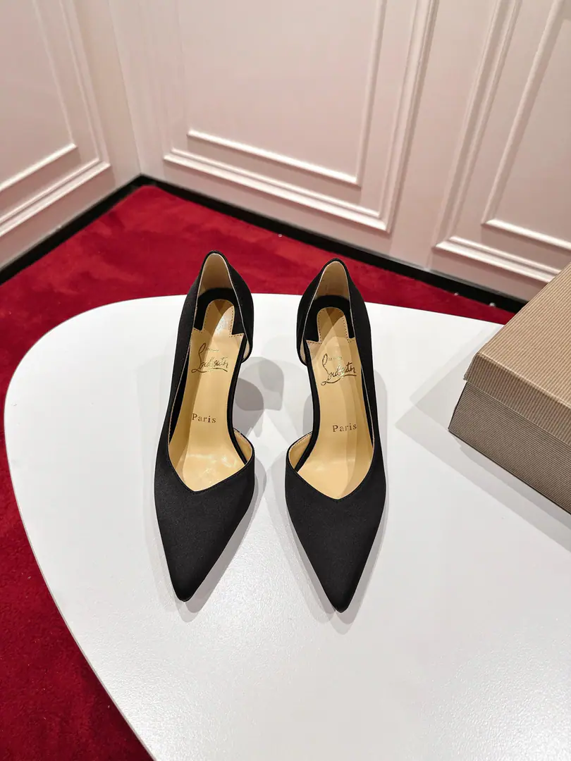 🆑 Top Original Box Christian Louboutin | 2025s𝐒Original Open1:1RestoreCL IRIZASeries ❤︎ Material: Importing cow skin ❤︎ Uchi.: In the pellets of the sheep. ❤︎ Otsumi!: OriginalAR1That's a big top. ❤︎ Size: 34-43「34.40.41.42.43Make a no-refund order.」 ︎︎❤︎ Color: Four colors. ❤︎ He's tall.: NYO8.5cm ❤︎ Packaging: Top-level original box, Buffet, Card, Handbag. Tiny