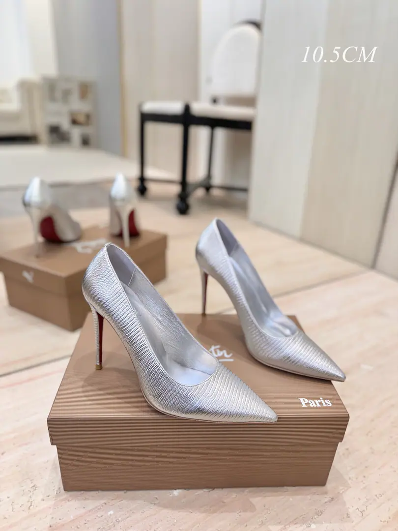 Plant price 𝐶ℎ𝑟𝑖𝑠𝑡𝑖𝑎𝑛 𝐿𝑜𝑢𝑏𝑜𝑢𝑡𝑖𝑛Red bottom heights and series.🍷🍷 Single shoes.（Classic.） The texture stubble is wearing the style of Baltha. It's a lot softer in the quality skin., You're a skinny man., Put on the length of the limara leg.～♪ The depths ♪, It's a good insight.! Walk, - Let's go.. Customized, ♪ The sculptor ♪ ♪ Shining the enchanted red bottom ♪, ♪ Write the fragrant romance ♪！ 【Material】 ✅Uchi.: In the sheep's skin. ✅Otsumi!: The original is really a big one. ✅Colours: 19Colour. Come to color the card. ✅Codes: 34-42 (34.40.41.42No re-election.） ✅He's tall.: 10.5cm ✅It's a flat level., 6.5-8.5cm