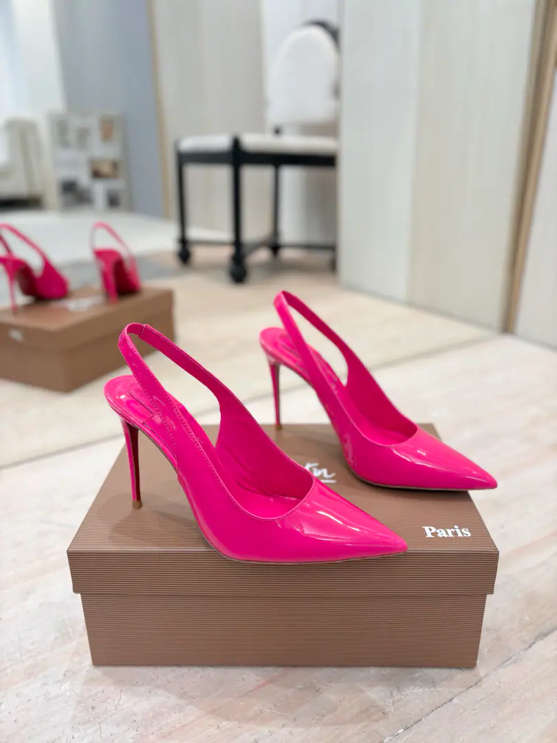 Plant price 𝐶ℎ𝑟𝑖𝑠𝑡𝑖𝑎𝑛 𝐿𝑜𝑢𝑏𝑜𝑢𝑡𝑖𝑛Red bottom heights and series.🍷🍷 The back empty sandals.（Classic.） The texture stubble is wearing the style of Baltha. It's a lot softer in the quality skin., You're a skinny man., Put on the length of the limara leg.～♪ The depths ♪, It's a good insight.! Walk, - Let's go.. Customized, ♪ The sculptor ♪ The bright face brings bright light.,. ♪ Shining the enchanted red bottom ♪, ♪ Write the fragrant romance ♪！ 【Material】 ✅Uchi.: In the sheep's skin. ✅Otsumi!: The original is really a big one. ✅Colours: 11Colour. Come to color the card. ✅Codes: 34-42 (34.40.41.42No re-election.） ✅He's tall.: 10.5cm