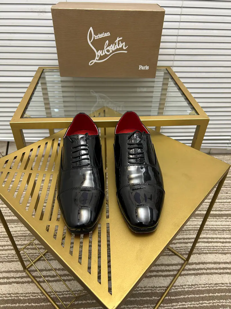 (Make a deal.)Get out of the factory.christian louboutin（CLRed bottom shoes.）Counter Series, Couples' leisure shoes.📢 📢 📢 The exclusives are released.🎈🎈💪Active emulsion pad foot👻The finish line.[- You're so proud of yourself.]😝Women35-40#Men38#-46,Global supply😝 【Top】: The original import is really leather., Top-level originals in the leather, Original OpentpuOtsumi!, Original1:1Details, Original shoes,