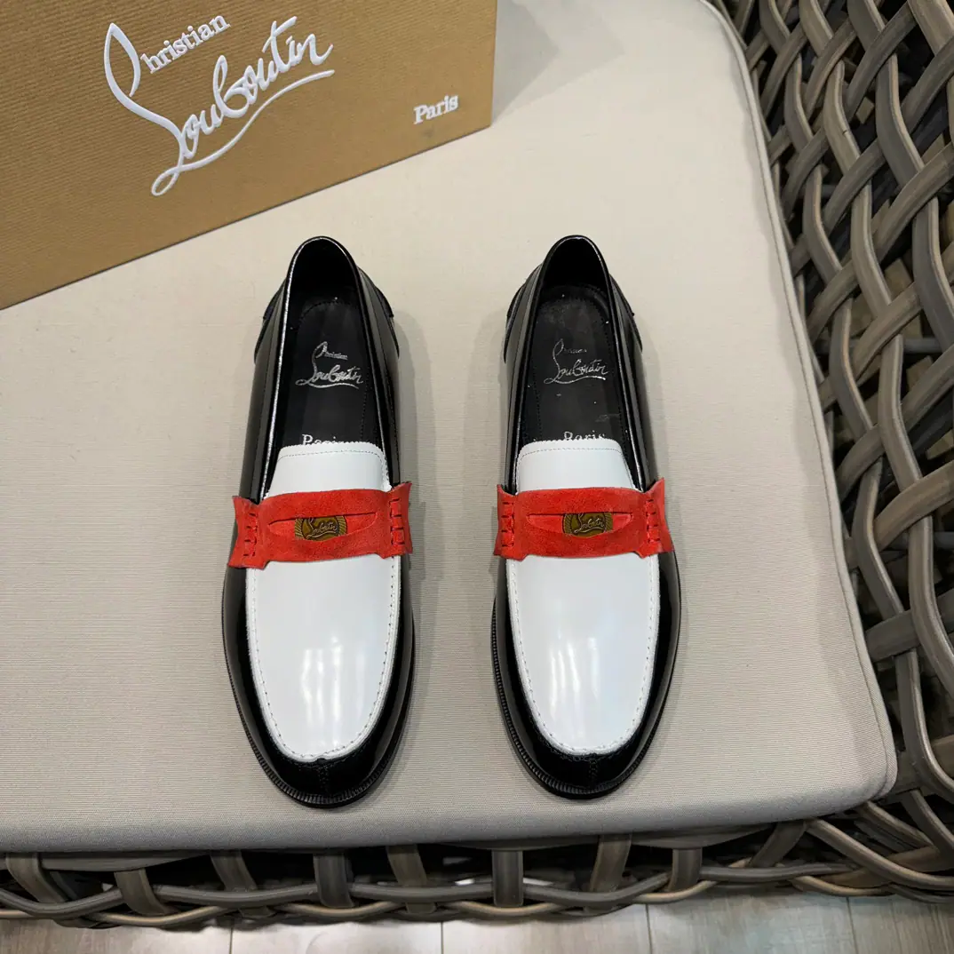 Christia*.Loubouti*🆑High-end man business leather shoes.｜Classic red shoes.｜Original import of head-level cattle skin｜Marked nail decoration｜In the skin of the watered cow.｜Italian imports of red cow skins｜High-end luxury｜It's a perfect interpretation of fashion., Sunshine., It's a style., It's for every occasion. Size: 39-44（38.45.46Do it.）