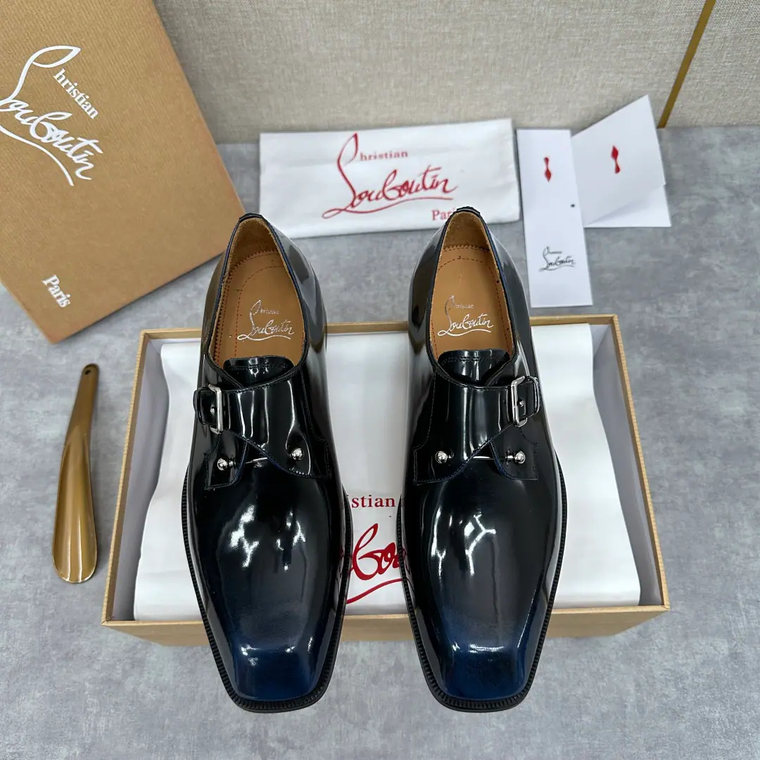 💋💍 CL New shoes. Christia* Loubouti* Red bottom shoes. GREGGO - The man's Oxford shoes. Official sales price Use imported cattle skin/- The bright side./ The ball is made from the side. A little light-faced tip-up. Signal Red Bottom, A very personal shoe. In the original cow skin. The original Italian is a very big one.. - Fine work. ♪ And bring you the luxury ♪ ♪ The stale strategist is the one that stands ♪, GREGGO- The man's Oxford shoes. The Oxford Shoes for the city., Elegance lines and classic contours are eternal charms.. Black paint leather with fine eye-sucking., More holistic shapes add a few points of excellence.. The long shoes are designed with grace., Little high-banded shoe-eye buttons are even more sharp., It's invisible.. The base of the foiled shoe is designed to provide a light foot-shoeing., Elegance, ♪ And it's a beautiful look ♪. It's a very good feeling.. Standard leather shoe code number: 39～44# （38.45.46🉑️Do it.）