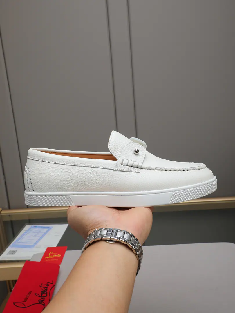P Christian Louboutin（Red bottom shoes.）Italian men's leisure shoes.！Every pair of Italian hand-made shoes with a simple classic., The upper feet are very comfortable.！ This shoe face is in the eye, cow skin., In the top of the top, the top of the top.！The base is combined with the original rubber film., In the cow's skin.！Brands are for modeling., A private model is manageable.!Original Box Packaging！39 40 41 42 43 44 （38 45 46Do it.）