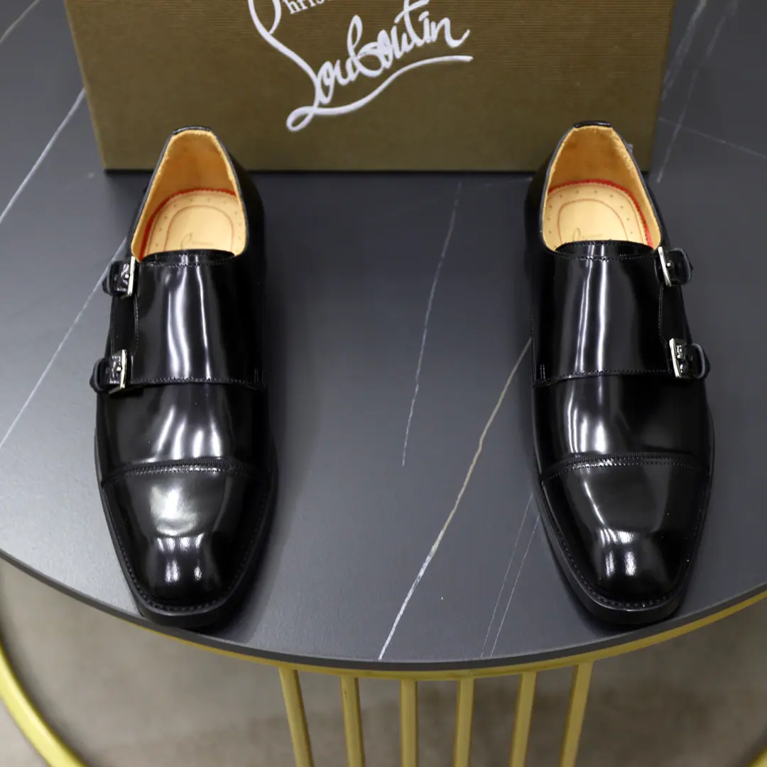 Get out of the factory. Christia*.Loubouti*🆑High-end man business leather shoes.｜Classic red shoes.｜Original import of head-level cattle skin｜In the skin of the watered cow.｜Italian import of red rubber floors｜High-end luxury｜It's a perfect interpretation of fashion., Sunshine., It's a style., It's for every occasion. Size: 39-44（38.45Do it.）