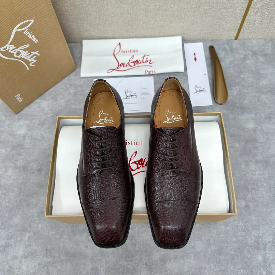 💋💍 CL New shoes. Christia* Loubouti* Red bottom shoes. The latest launch of the Oxford Shoes. Using imported cattle skin Three-section design The shoeheads are covered with metal nails. Signal Red Bottom, A very personal shoe. In the original cow skin. The original Italian is a very big one.. - Fine work. ♪ And bring you the luxury ♪ ♪ The stale strategist is the one that stands ♪, Mini-strings add a personal detail., Classic styles coexist with fine details., It's a very good feeling.. Standard leather shoe code number: 39～44# （38.45.46🉑️Do it.）