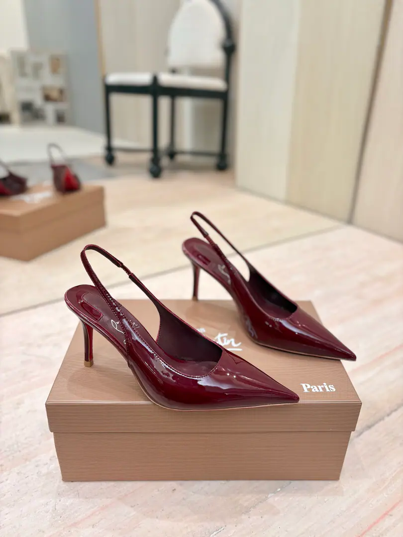 Plant price 𝐶ℎ𝑟𝑖𝑠𝑡𝑖𝑎𝑛 𝐿𝑜𝑢𝑏𝑜𝑢𝑡𝑖𝑛Red bottom heights and series.🍷🍷 The back empty sandals.（Classic.） The texture stubble is wearing the style of Baltha. It's a lot softer in the quality skin., You're a skinny man., Put on the length of the limara leg.～♪ The depths ♪, It's a good insight.! Walk, - Let's go.. Customized, ♪ The sculptor ♪ The bright face brings bright light.,. ♪ Shining the enchanted red bottom ♪, ♪ Write the fragrant romance ♪！ 【Material】 ✅Uchi.: In the sheep's skin. ✅Otsumi!: The original is really a big one. ✅Colours: 11Colour. Come to color the card. ✅Codes: 34-42 (34.40.41.42No re-election.） ✅He's tall.: 8.5cm