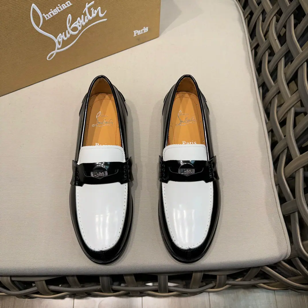Christia*.Loubouti*🆑High-end man business leather shoes.｜Classic red shoes.｜Original import of head-level cattle skin｜Marked nail decoration｜In the skin of the watered cow.｜Italian imports of red cow skins｜High-end luxury｜It's a perfect interpretation of fashion., Sunshine., It's a style., It's for every occasion. Size: 39-44（38.45.46Do it.）