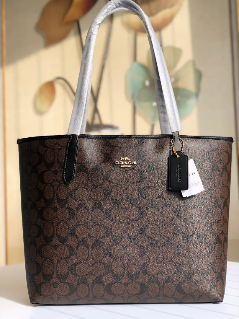 【Packaging】【Original plant level】 5696New paragraphtoteShopping bags, PVCIt's a top-decked cow., Use the button design in the middle, There's a zipper in there., Counter Quality, Welcome to the comparison.！Dimension: 30*26*15