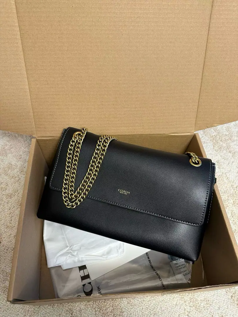 【Packaging】【Original plant level】 【New】COACH/Cork!CDS61Ma'am.CHELSEA 30Single shoulder bag, handbag., Cow leather., Internal zipper bag, Push locks open., The fabric is in the distillation of the cow's cervix., Vertical Length52cmChain shoulder belt., Shoulder or slash, 30cm（Long）x 18cm（High）× 12cm（Kuan）