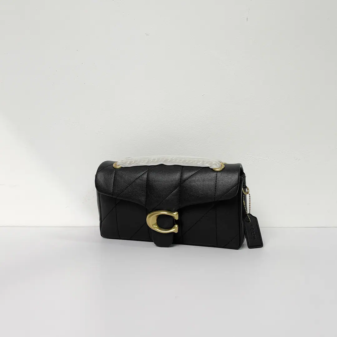 【Packaging】【Original plant level】. Coac. CCW83That's a very nice new one.. Quilted Tabby26Maple palms. Curry Black The skin is very soft and delicate and the particles are delicate. More qualitative.. Dimensions26×15×10