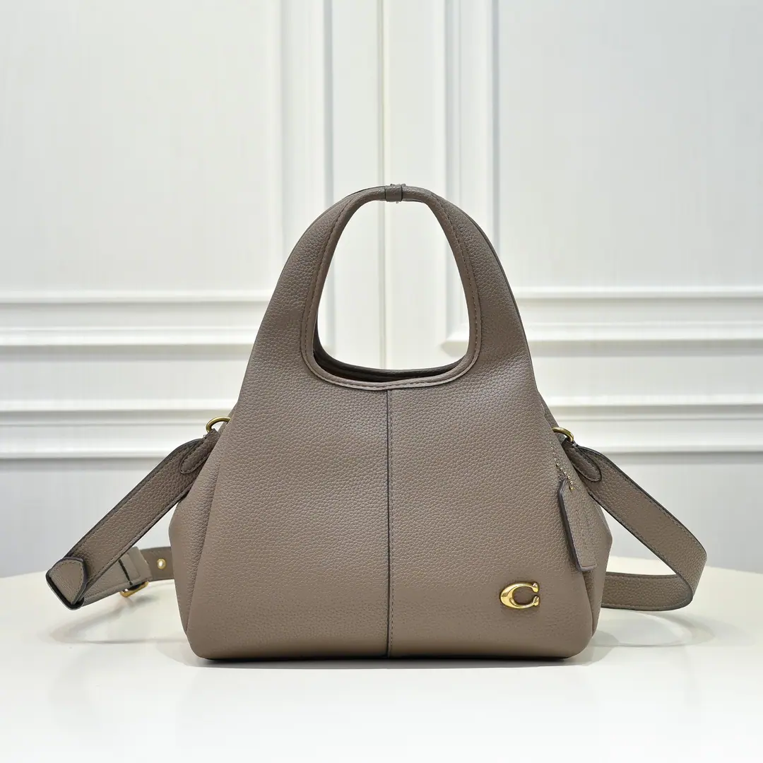 【Original factory skin】【Packaging】 Paragraph:CM Dimensions:25*31.5*13.5cm