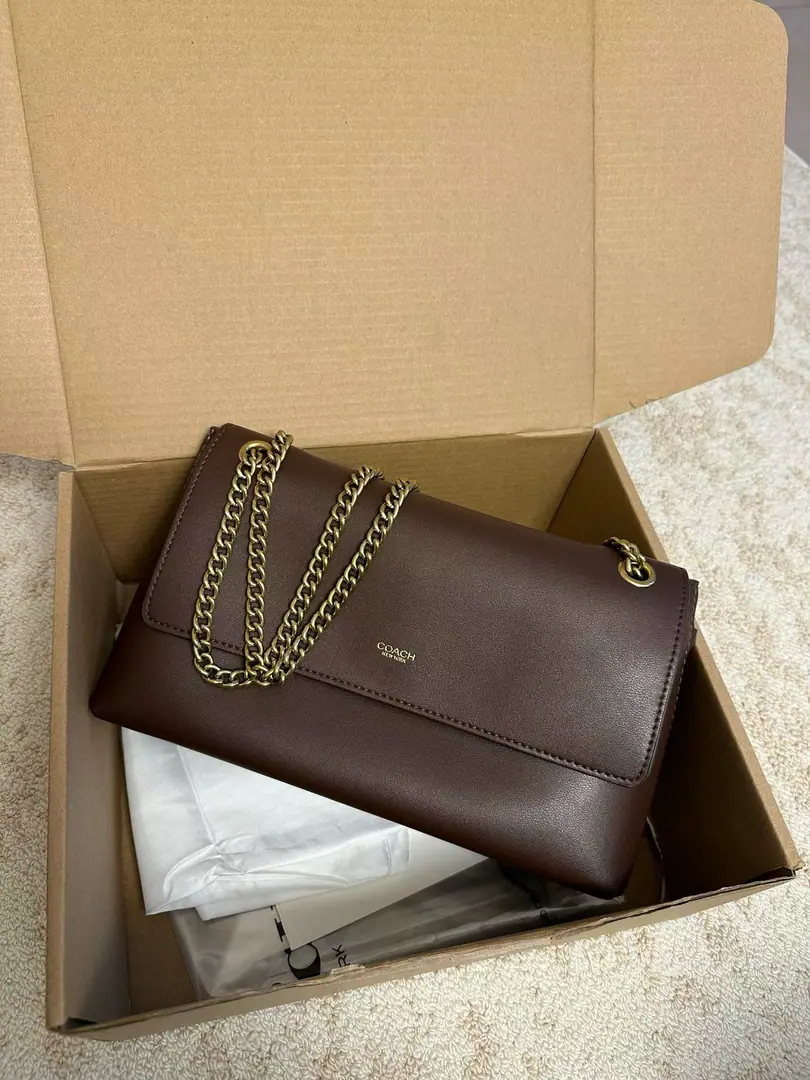 【Packaging】【Original plant level】 【New】COACH/Cork!CDS61Ma'am.CHELSEA 30Single shoulder bag, handbag., Cow leather., Internal zipper bag, Push locks open., The fabric is in the distillation of the cow's cervix., Vertical Length52cmChain shoulder belt., Shoulder or slash, 30cm（Long）x 18cm（High）× 12cm（Kuan）