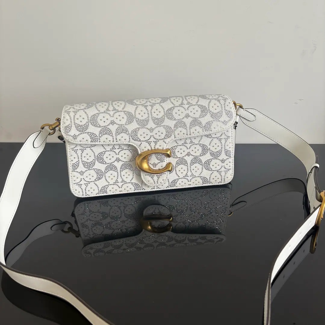 【Packaging】【Original plant level】 COACH/Mrs. Cork.TABBY 26The old flower bag is slanted and single shoulder bag. CET98 Dimensions25.5*14*6.5