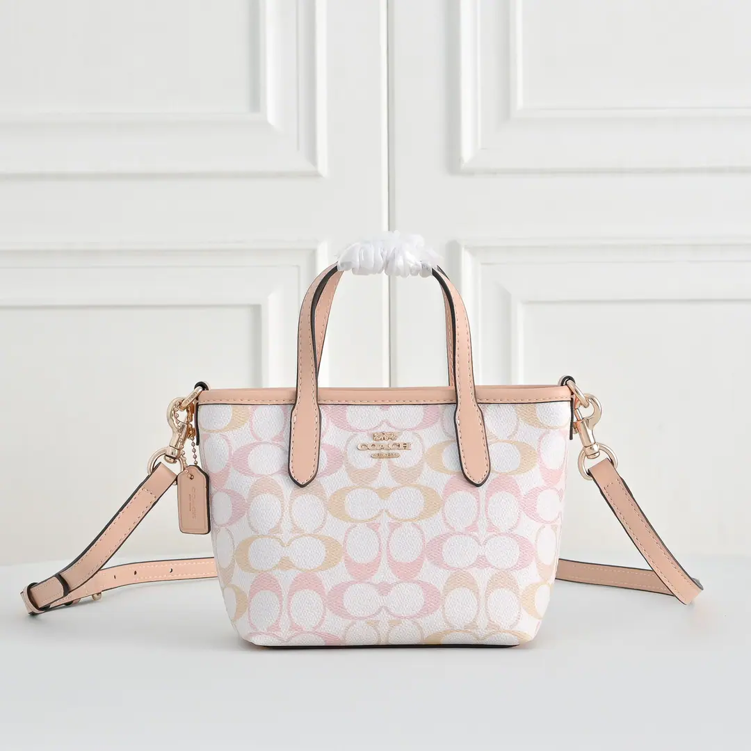 【Original factory skin】【Packaging】 Paragraph:CEK82 Dimensions:20*14*9cm