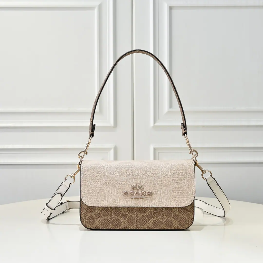 【Original factory skin】【Packaging】 Paragraph:CAA83 Dimensions:23*14*7.5cm