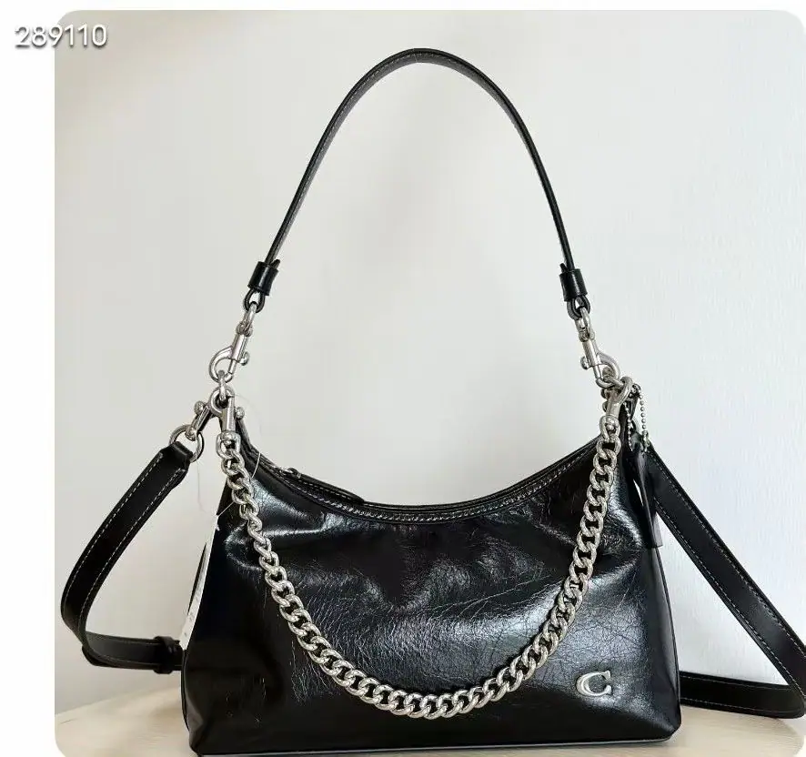 【Packaging】【Original plant level】 CoachCork! CAD75 JulietJuliette's series of waxy vagrant bags., Three shoulderband design, A variety of free-association techniques., I'll look good on my back any way I can., Fashion front., The restful wind is full.. The whole package is filled with oiled waxed leather., It's really nice to have a metal chain., Very advanced.. Dimensions: 27.5*11.5*10