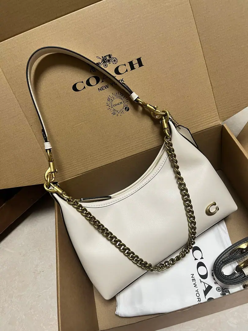 【Original factory skin】【Packaging】 Model: CW Dimensions: 27.5*11.5*10.5（cm） CMrs. Home.JULIET 25No. Single shoulder bag is about the level.