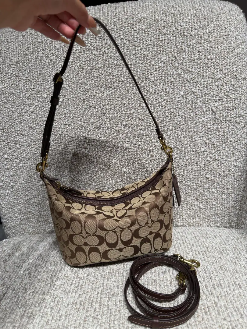 【Original factory skin】【Packaging】 【New paragraph】. COACH/Cork!CFT25 CFT41 The ladies are always bringing flowers.DEMIOne shoulder bag, one hand bag, lunch box., Built-in buttons., The top zipper is open., The fabric line., Vertical Length25cmHand handle can be removed, Vertical Length54.5cmDismantled shoulder belts., Shoulder or slash, 25.5cm（Long）x 14cm（High）x 10.5cm（Kuan）