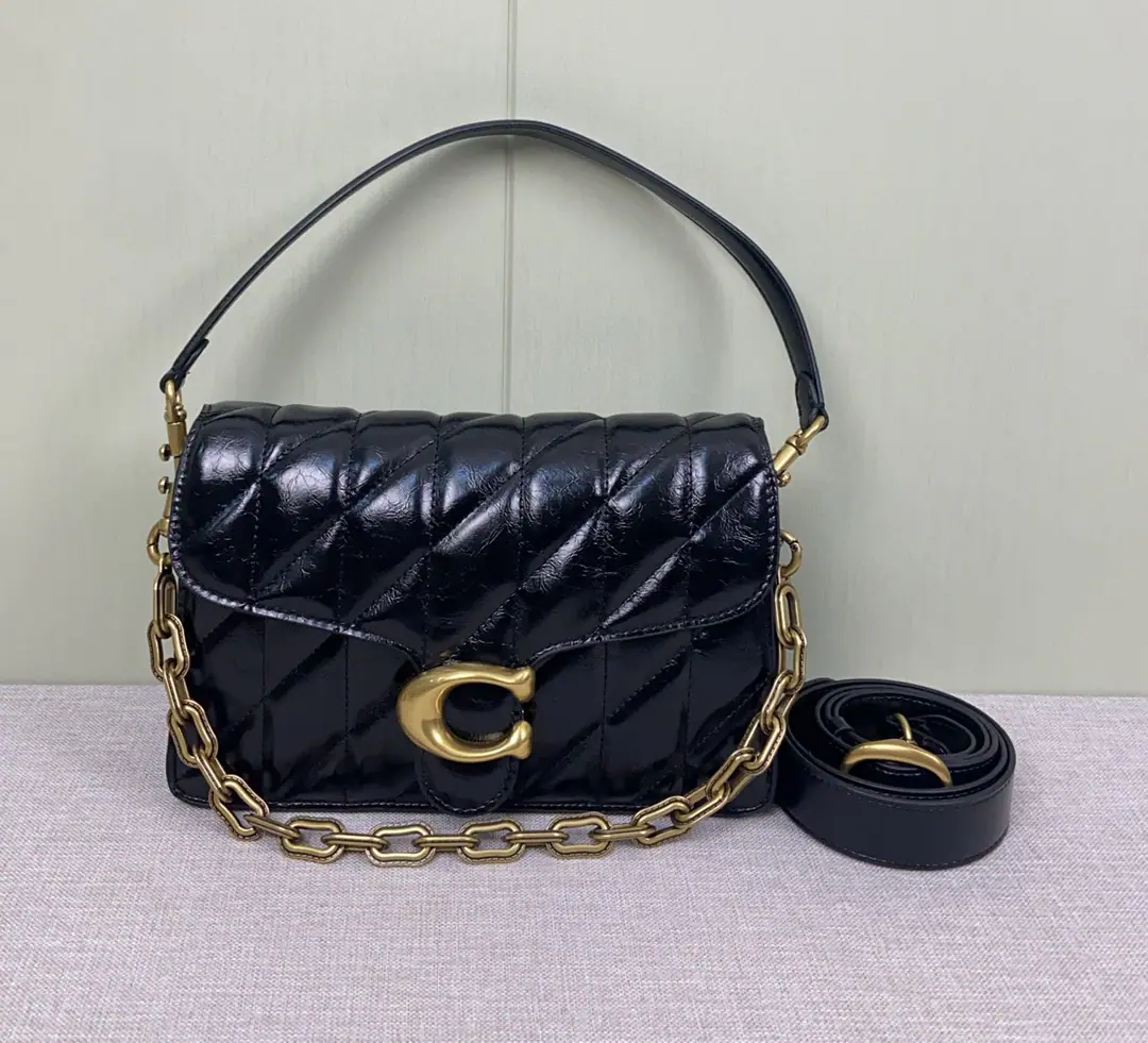【Packaging】【Original plant level】 Coach CAF55 New paragraph, stitch.Chain TabbyBlack Gold never dies. Sew the light.Chain TabbyThree shoulder belts, how do you want to carry them?. Dimensions26cm