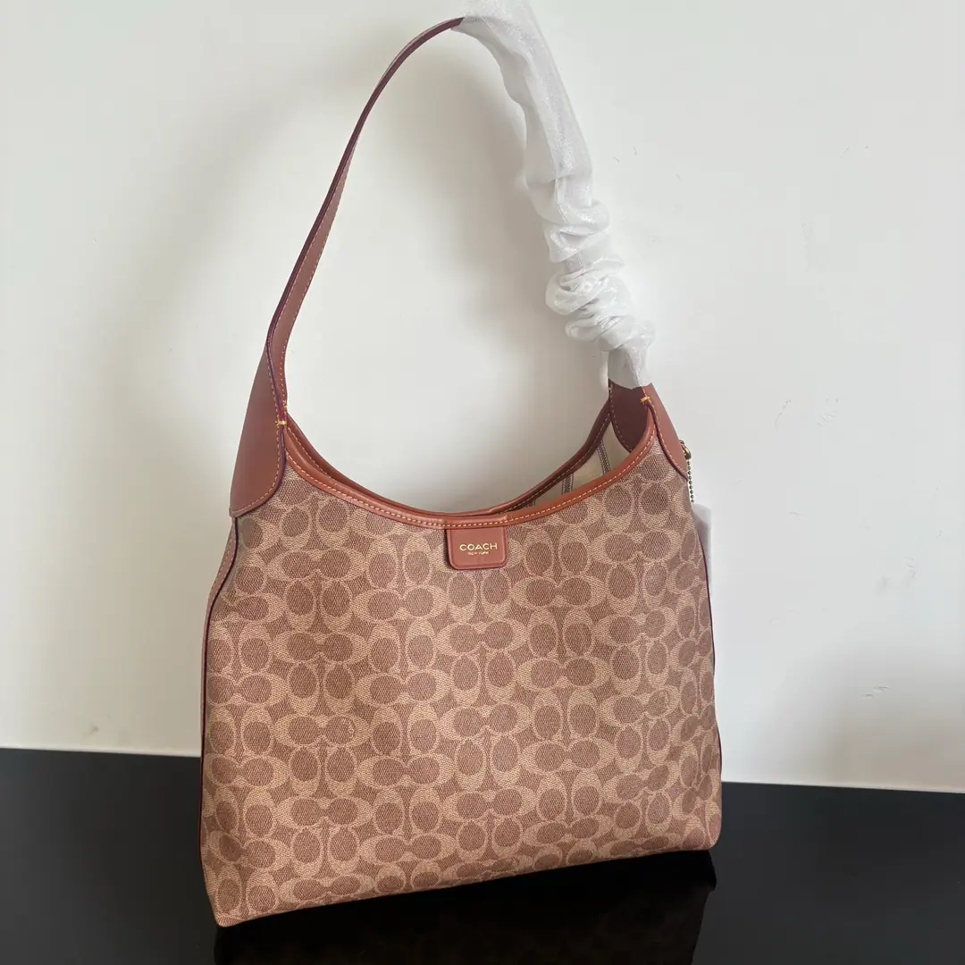【Original factory skin】【Packaging】 Ms. New Hsien-Hu.BROOKLYN 34Single shoulder bag.hobo- I'm on duty.CFR17 Dimensions34*32*10