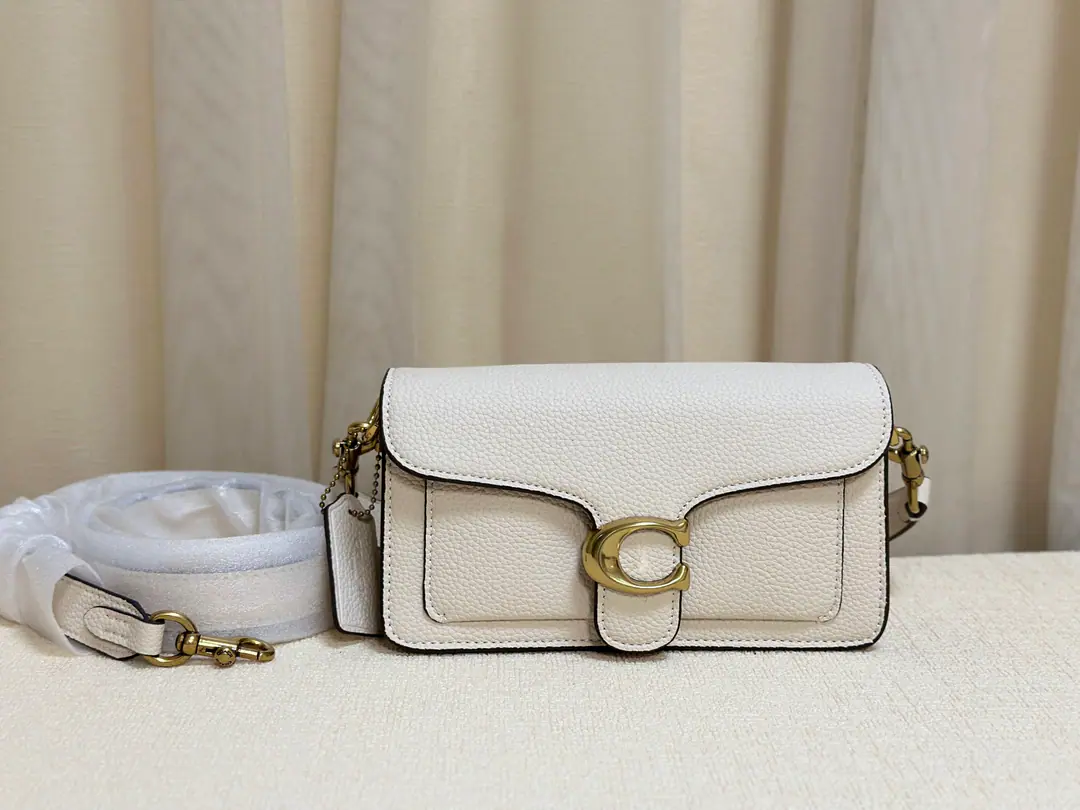 【Packaging】【Original plant level】, Lady Wine-Back. Good quality, all new color.: B4HA, CY New shoulder belts are higher.10A centimetre is more appropriate for a single shoulder.[Celebrate.][Celebrate.][Celebrate.][A gift.][A gift.][A gift.][Celebrate.] With two shoulders. One long one can slash on one shoulder. A short shoulder belt can be a handkerchief. Put the armpit in your bag. Dimensions: 20cmx10.5cmx7cmWhite gray brown spot supply