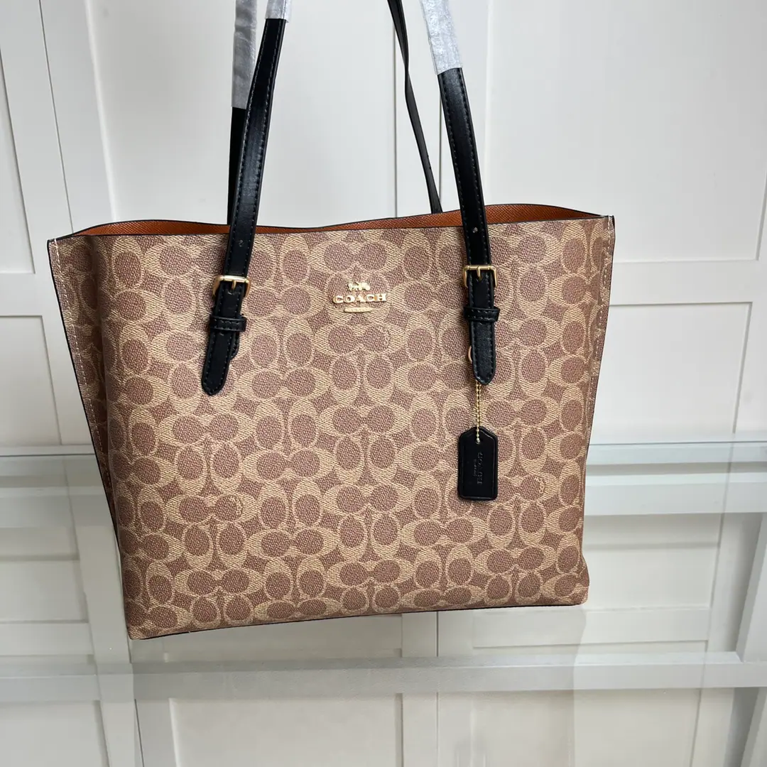 【Packaging】【Original plant level】 coach/Cork! CV New female tot bag./Shopping bags Handheld/Single-sleeved girl bag. - With zipper. It's a good one. Dimensions34.29.11 PVCScrabble