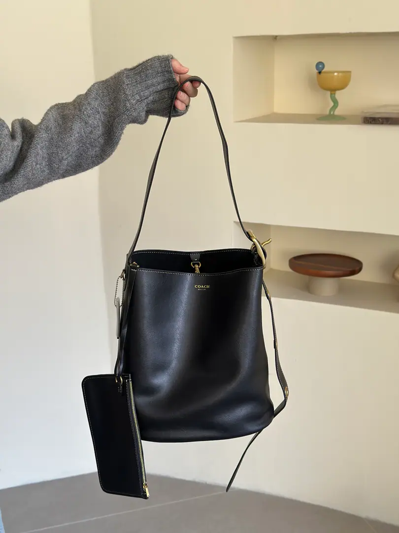 【Packaging】【Original plant level】 ☑️Big number. Blackccc23 Ber Buet BagBig-size bucket bag., Lady, the one shoulder bag., Dimensions: 27x29 x17cm