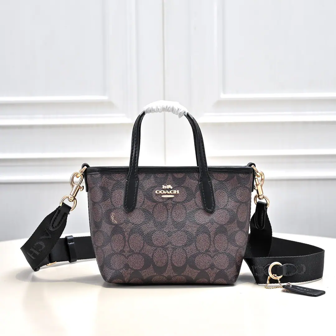 【Original factory skin】【Packaging】 Paragraph:CW Dimensions:20*14*9cm