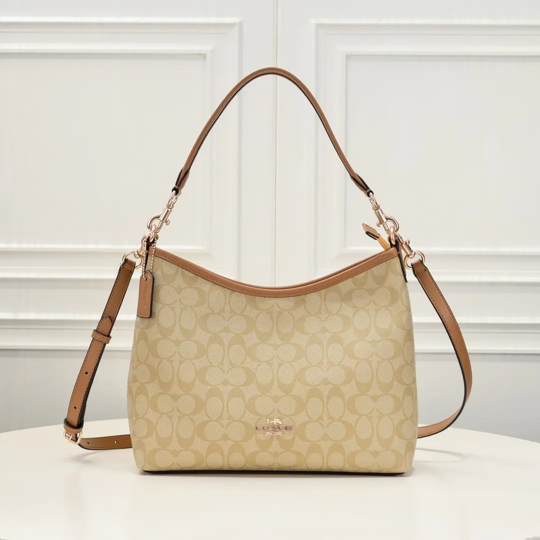 【Original factory skin】【Packaging】 Paragraph:CR Dimensions:31*23.5*10.5cm