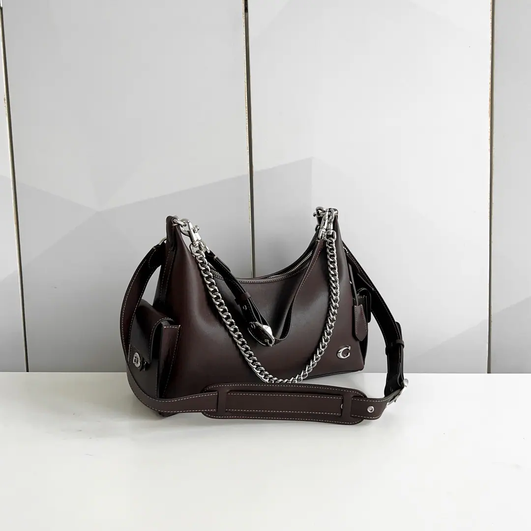 【Packaging】【Original plant level】 CAM20,Coffee., Black. julietSeries, The latest fine. This paragraph is very unique., Is it there?CarryWhere's the shadow?, It depends on how you appreciate it., The size of the match is one sex., Three shoulder belts can be replaced with a plaque of decoration., It's not that simple. The whole bag is covered with a top-story bull., The inside canvas., It's very large and full., The armpit's in place. Dimensions30/12/16