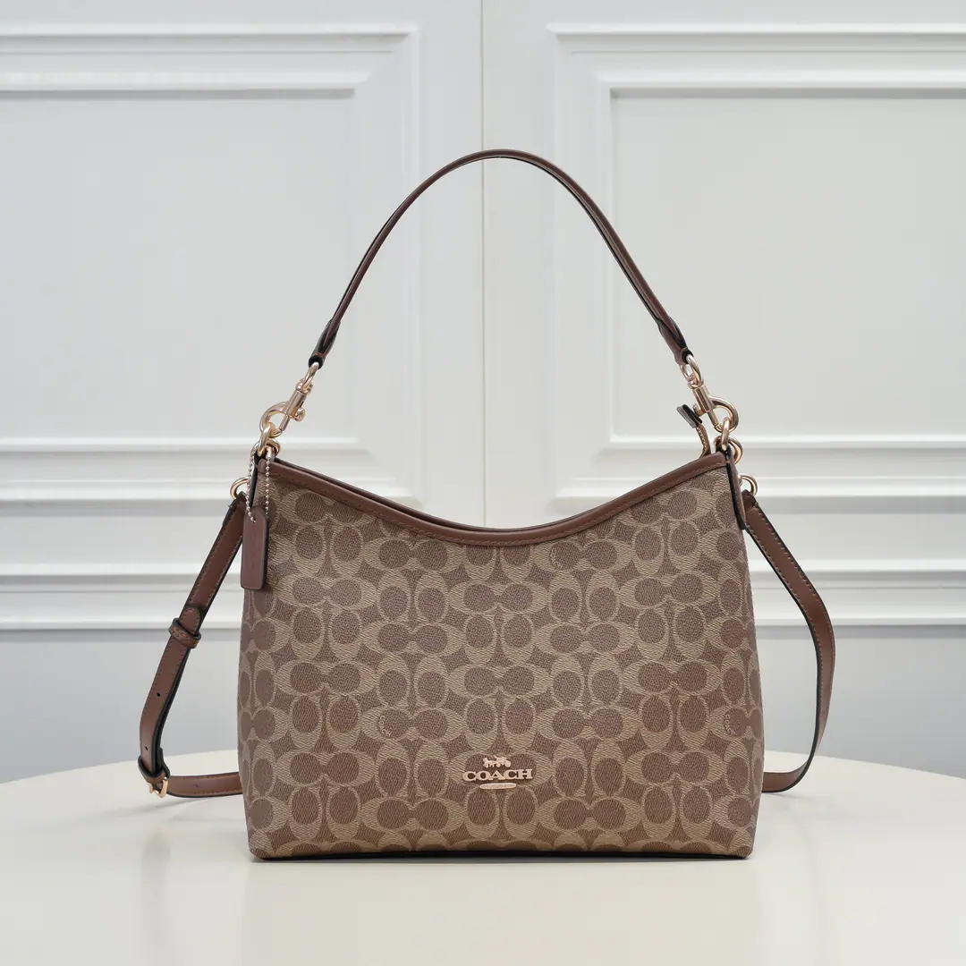 【Original factory skin】【Packaging】 Paragraph:CV Dimensions:31*23.5*10.5cm