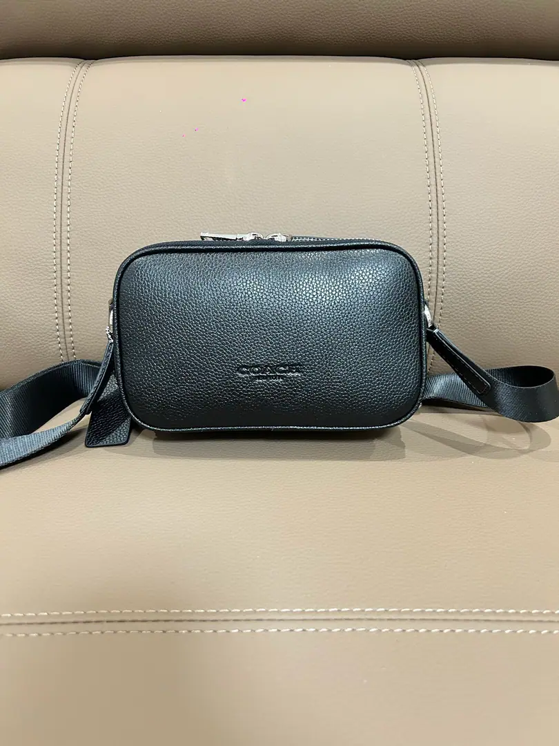 【Packaging】【Original plant level】 COACHCork! CET66 Colton 19 Letters of Rendering Leisure Cow leather. Slanting bag A small new camera bag for a man. Black Dimensions19×6×11