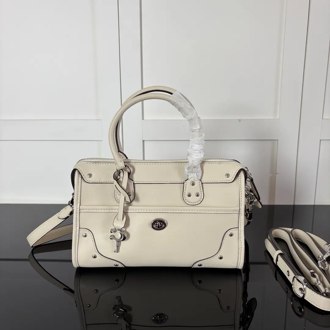 【Original factory skin】【Packaging】 【New】COACH/Mrs. Cork.RHYDER SATCHEL 24# A bag with a slanted bag # CFN69Dimensions24*15*8