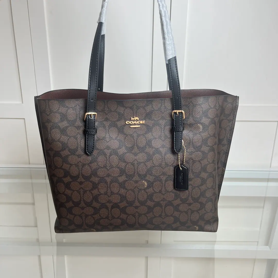 【Packaging】【Original plant level】 coach/Cork! CV New female tot bag./Shopping bags Handheld/Single-sleeved girl bag. - With zipper. It's a good one. Dimensions34.29.11 PVCScrabble