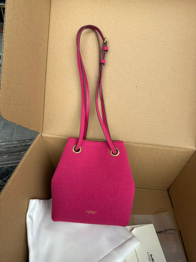 【Packaging】【Original plant level】 【New】COACH/Cork!CER87 CER84 CER86 - The lady flower./- Oh, Pete. JADE- The little bag of ropes. A single shoulder slant bag under the armpit., Open pocket pull ropes inside., The fabric line., Regable shoulder belt, Shoulder or slash, 14.5cm（Long）× 17cm（High） 9cm（Kuan）