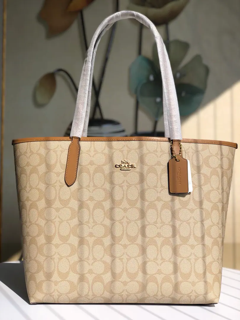 【Packaging】【Original plant level】 5696New paragraphtoteShopping bags, PVCIt's a top-decked cow., Use the button design in the middle, There's a zipper in there., Counter Quality, Welcome to the comparison.！Dimension: 30*26*15