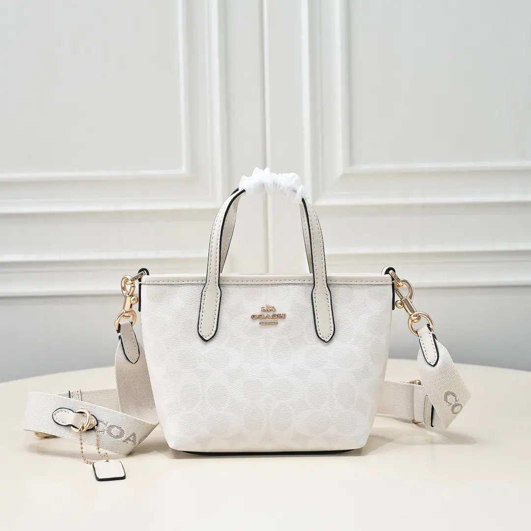【Original factory skin】【Packaging】 Paragraph:CW Dimensions:20*14*9cm